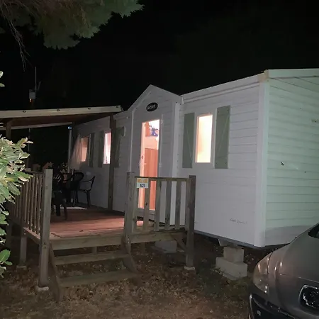 Camping Mobil 6 Place Climatisé Dans 4 Etoiles Avec Piscine Emplacement 521